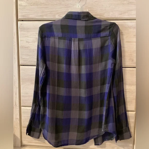 BDG (Urban Outfitters) Button Down with Textured Sleeves - Picture 3 of 5